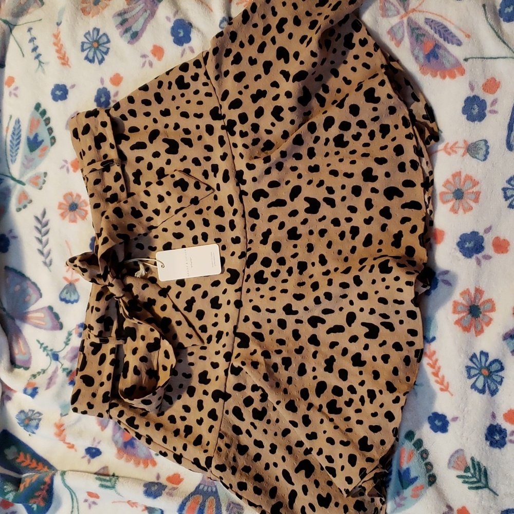 NWT Grade & Gather skirt/skort